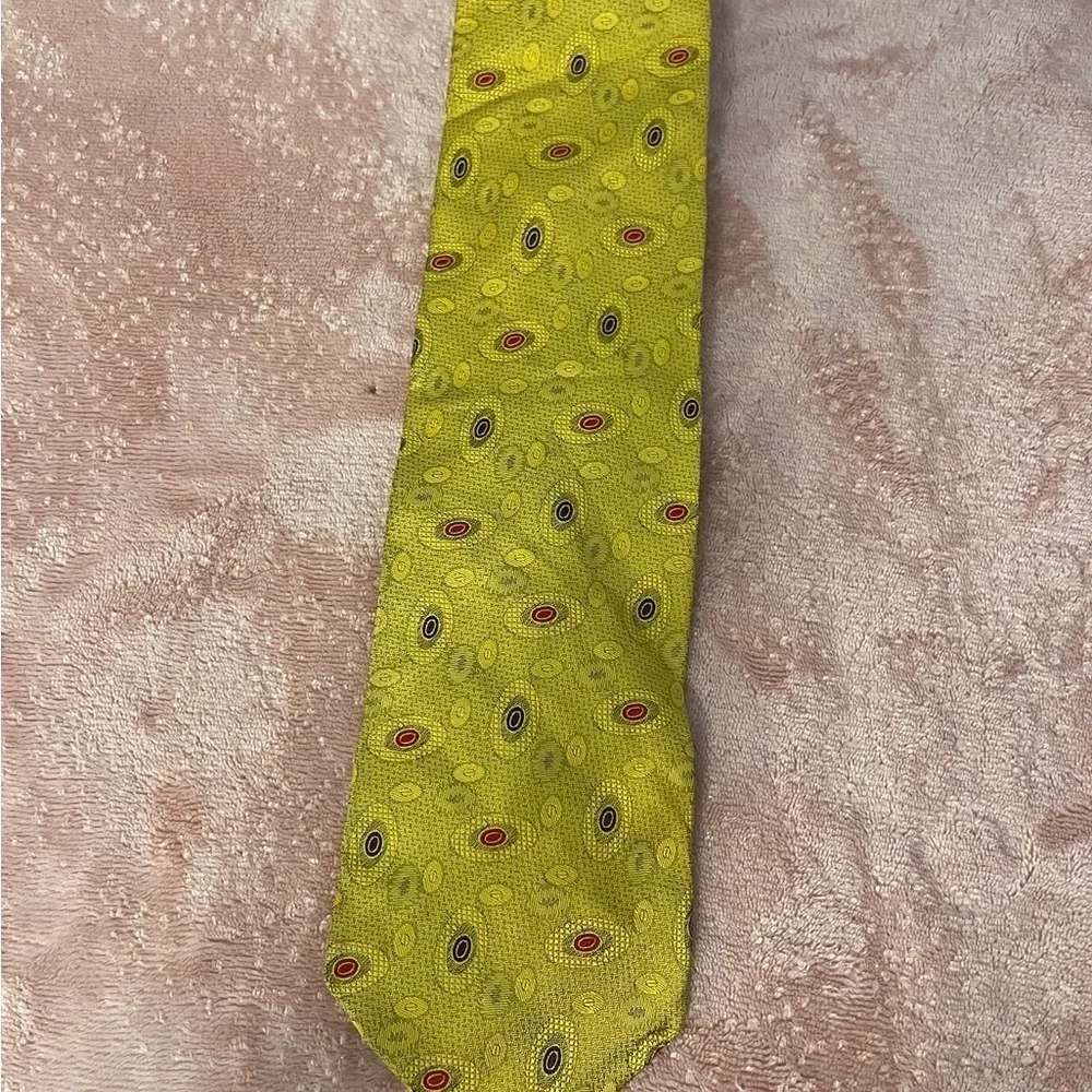 Vibrant Yellow Patterned Men's Tie